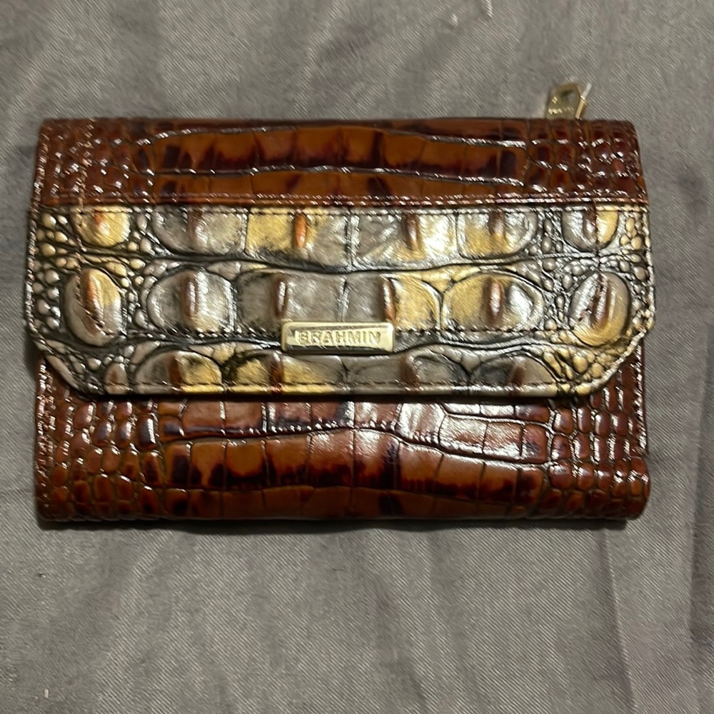 Women’s Black Brahmin mini wallet